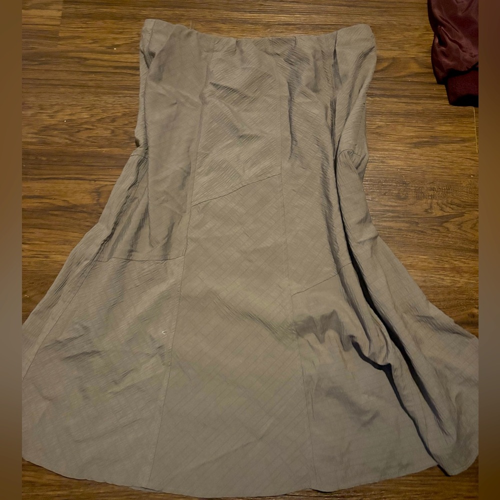 BM Taupe Textured skirt
